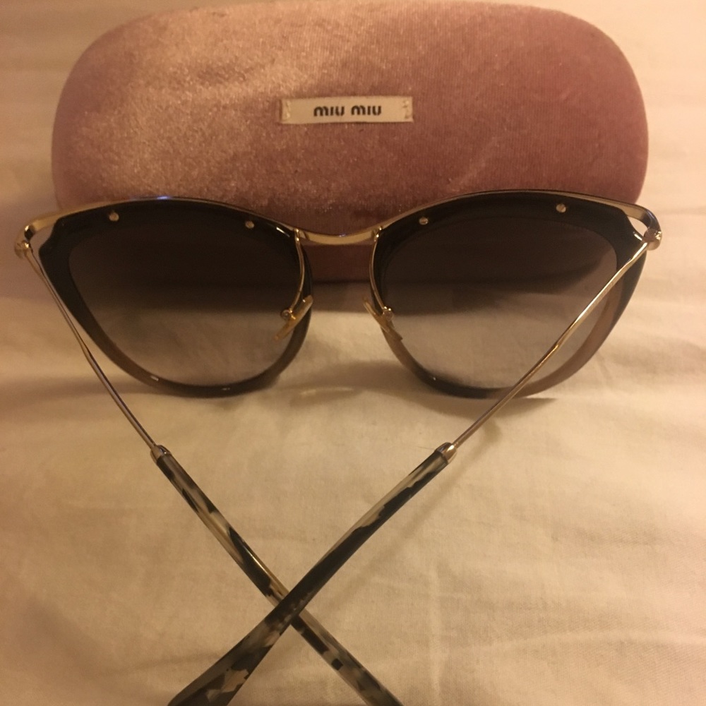 Authentic Miu Miu Cat Eye Sunglasses With Case - image 6